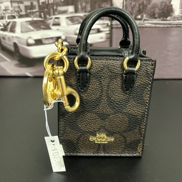 Coach signature N/S bag charm - Picture 1 of 3